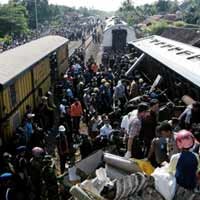 KA Argo Anggrek Tabrak KA Senja Utama dalam Kecepatan 56 km/jam