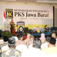 Partai Politik Harus Mampu Sejahterakan Masyarakat