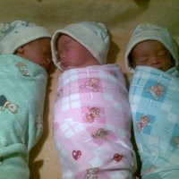 10-10-2010, 3 Bayi Perempuan Lahir di RS Al Islam