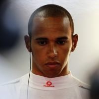 Ganti Girboks, Hamilton Kena Penalti