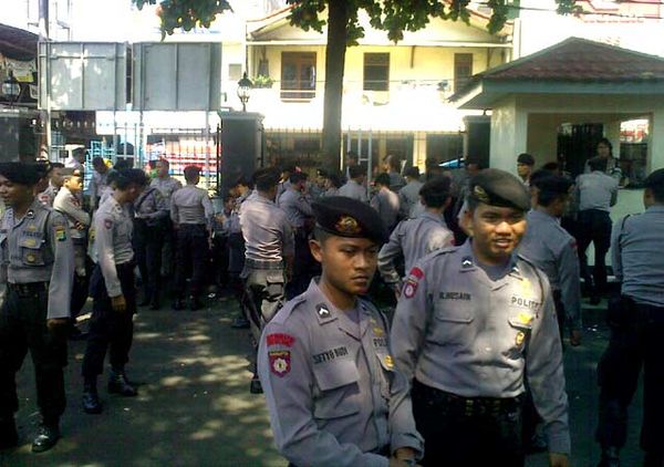 Sidang Blowfish Dijaga Ketat