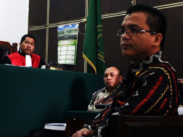 Denny Indrayana Bersaksi untuk Gayus
