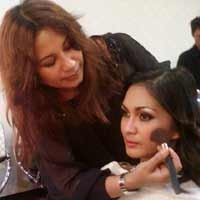 Tips Make Up Kilat Untuk ke Pesta