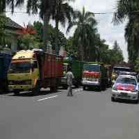 Bupati Blitar Restui Eksplorasi Pasir Besi di Pantai Pasur