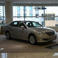 Bos Produsen Mobil Tertarik dengan Toyota Crown Royal Saloon