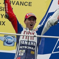 Lorenzo yang Dinaungi Keberuntungan