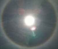 Wow....Matahari di Padalarang Dikelilingi Pelangi