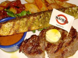 Makan Steak di Toko Daging