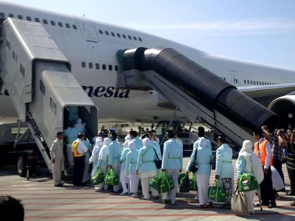 Calhaj Kloter I Jatim Diberangkatkan