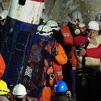 5 Penambang Berhasil Diselamatkan, Diliput oleh 2.000 Jurnalis