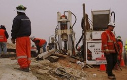 1 Penambang Chili Berhasil Diangkat, Tepuk Tangan Membahana  