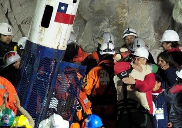 33 Penambang Chili Dievakuasi