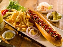 Foot Long Hot Dog, Yummy!