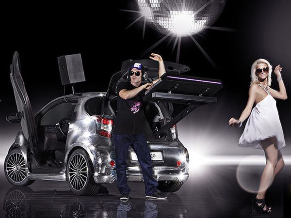 Mobil Penggila Disko