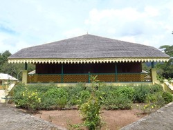 Replika Istana Damnah