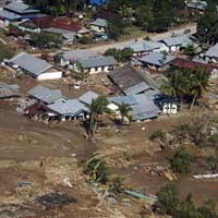Pemerintah Fasilitasi Pengungsi Banjir Wasior yang Ingin ke Daerah Lain