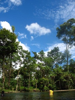 Kolam Renang Sejuta Umat