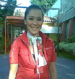 Sophie Navita Kembali Jadi Bos Agen Patah Hati