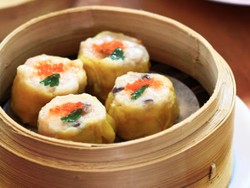 Bersantap Dim Sum Komplet di Table8