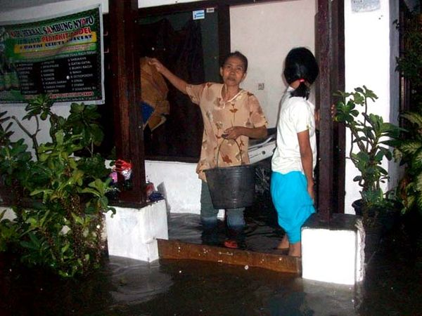 Surabaya Barat Terendam Banjir