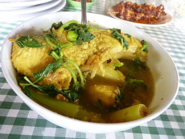 Saung Anyar, Paduan Kelezatan Plus Relaksasi