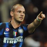 Sneijder Selangkah ke Kontrak Baru