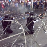 Simulasi Penanganan Aksi Anarkhis di Semarang Dipenuhi Suara Tembakan