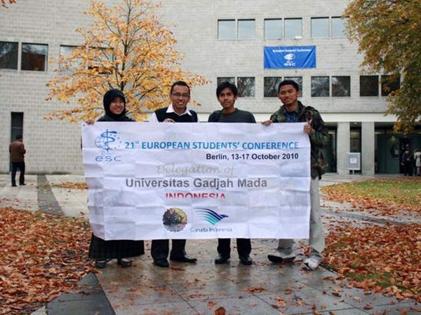 Mahasiswa UGM Ikut Konferensi Penelitian Kedokteran