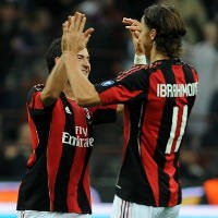 Dua Gol Pato Bawa Milan Memimpin