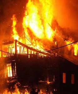 Ratusan Kios di Pasar Sukaramai Medan Terbakar 