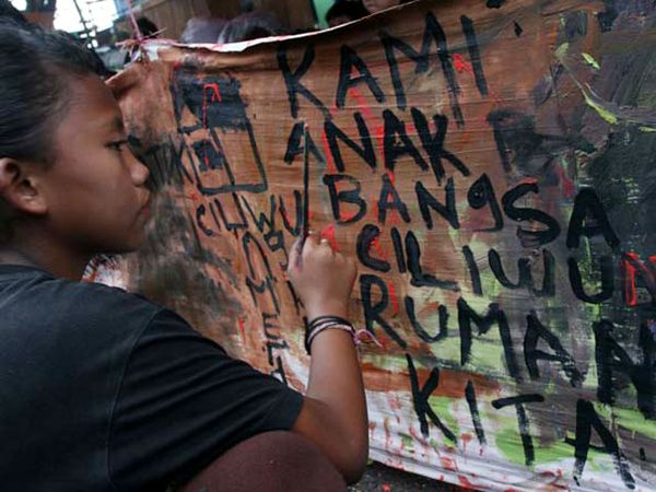 Melukis Paska Kebakaran