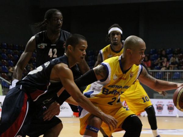 Slammers Sungkurkan SM