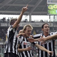 Bekap Lecce, Juventus ke Lima Besar