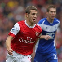 Wenger: Wilshere Pantas Dikartu Merah