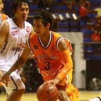 CLS Knight Takluk di Rumah Sendiri