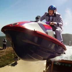 Aksi Gila-gilaan Johnny Knoxville Cs Rajai Box Office