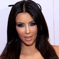 Kim Kardashian Lagi-lagi Janji Stop Pose Bugil