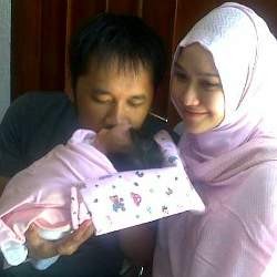 Zaskia Mecca Lahirkan Nabi yang Cantik