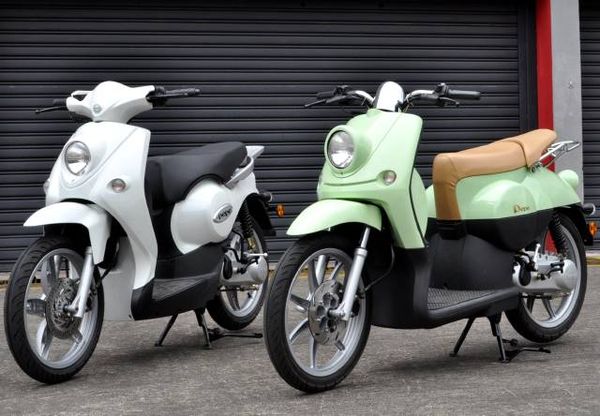 Skutik Retro 50 cc Benelli Pepe