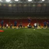 Lapangan Sintetis Ganggu Si Biru