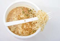 BPOM: Semua Merek Mi Instan di Indonesia Aman Dikonsumsi