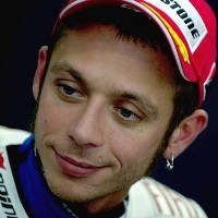 Rossi Dapatkan Izin Yamaha? 