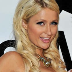 Paris Hilton Ingin Berhenti Dugem