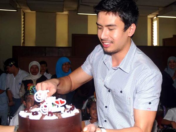 Kejutan Ultah Christian Bautista