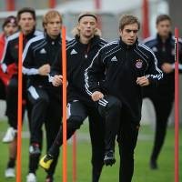 Bayern dan Roma di Atas Angin