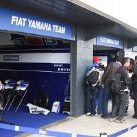 20 Menit dalam Paddock Rossi-Lorenzo