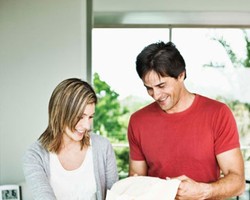 Pria Berbaju Merah Lebih Menarik Bagi Wanita