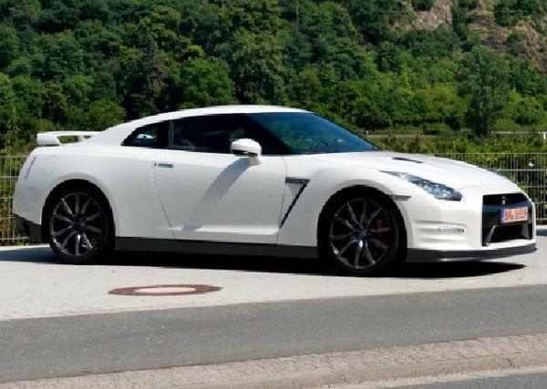 Nissan Rilis GT-R 