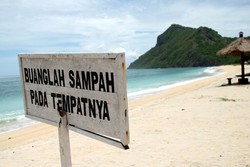 Dua Jempol untuk Fasilitas Umum Pantai Maluk
