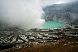 Momen Indah di Kawah Ijen
